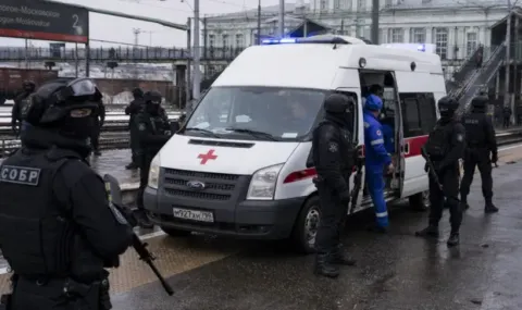 Затворник уби конвоиращ и рани трима във влак в Русия - 1