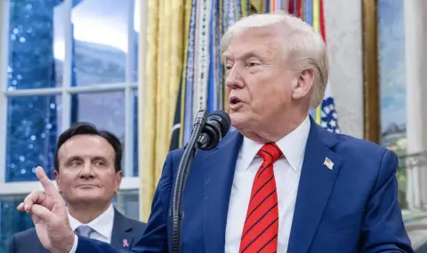 Тръмп говори за своя „украински импийчмънт“ - 1