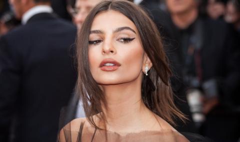 Този бански на палавата Ратайковски не скри нищо (СНИМКА) - 1