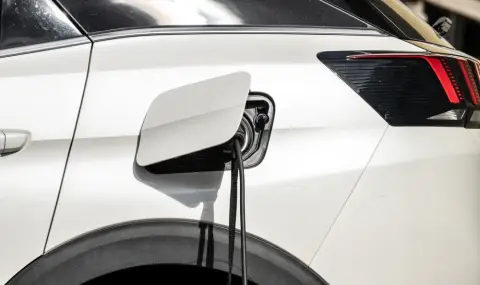 Глобалните продажби на електрически превозни средства се увеличават, но у нас положението не е точно такова - 1