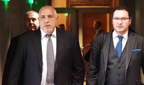 Калоян Методиев: Кризата в сектор "Сигурност" ескалира. Засега държат Митов за боксова круша - 1