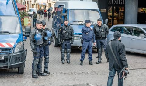 Френската полиция изпрати допълнителни сили в Кале - 1