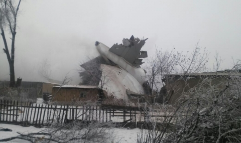 Турски товарен самолет се разби в Киргизстан, има загинали (видео) - 1
