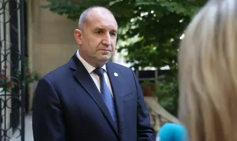 Румен Радев: България е отклонила покана от френския президента Еманюел Макрон за присъединяване към „Коалицията на желаещите“