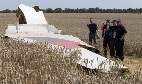 Спестяват част от данните за падналия самолет край Донецк - 1