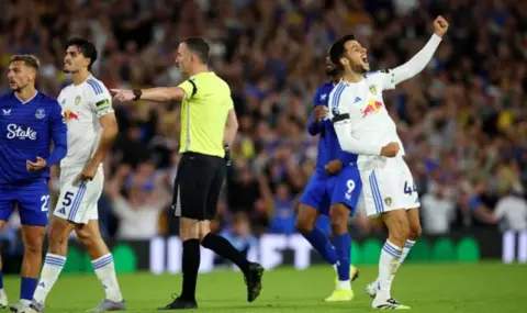 Историческо: След 11 години пауза български футболист отново игра във Висшата лига - 1