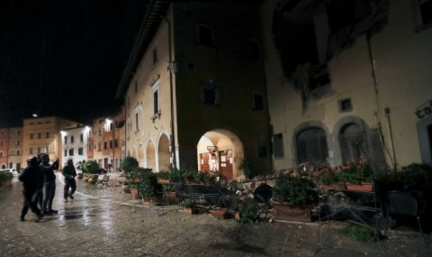 Паника в Италия след земетресенията - 1