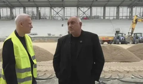 Бойко Борисов на новия стадион на ЦСКА: Хубаво е, че се строи с бързи темпове - 1