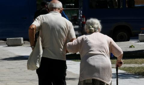 Окончателно: 250 лева минимална пенсия от 1 юли - 1