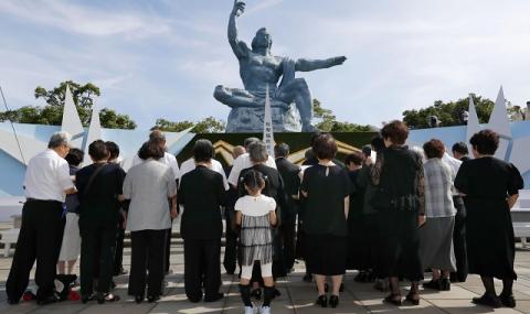Япония почете жертвите от Нагасаки (СНИМКИ) - 1
