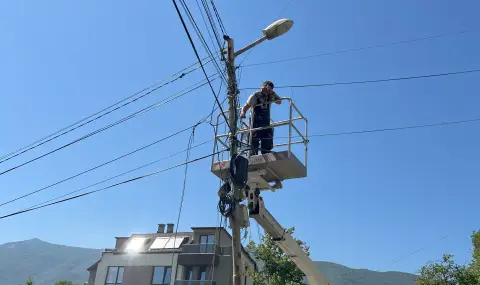 ЕРМ Запад продължава да отстранява неизползвани комуникационни кабели по стълбовете в Западна България - 1