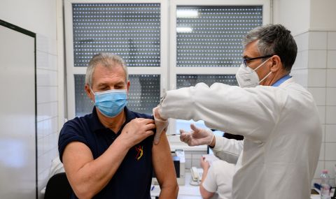 ЕС ще накара производителите на ваксини да спазват договорите си - 1