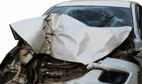 Пловдивчанин отнесе паркиран автомобил, рани момиче - 1