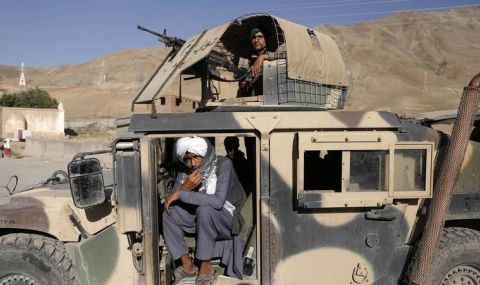 Талибаните превзеха 13 области за ден - 1