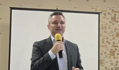 Вигенин пред ученици - посланици на ЕП: Европа трябва да осъзнае собствената си сила и да отстоява интересите си - 1