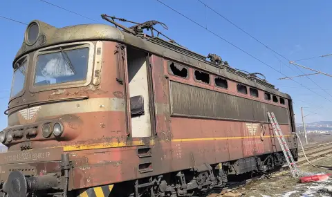 Locomotive catches fire at Kalofer station, injured  - 1