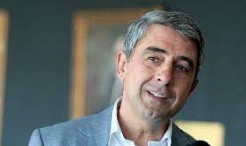 Плевнелиев: Популистът Радев отново изнасили конституцията - 1