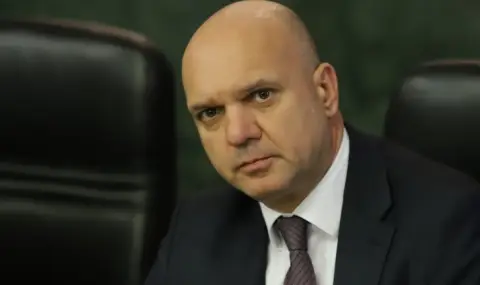 The head of the Directorate of the National Police was demoted to deputy director of the Directorate General  - 1