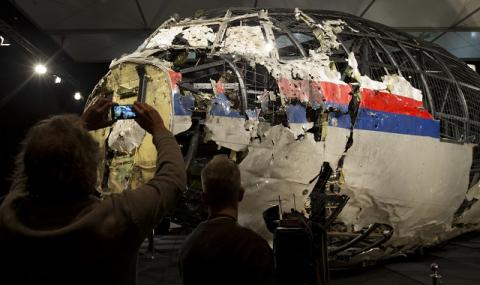 Путин да поеме отговорност за сваления самолет над Украйна (ВИДЕО) - 1
