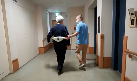 Демографски спад: Близо 1 милион души са починали в Япония - 1