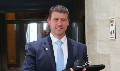 Ивелин Михайлов: Приемаме вота, "Величие" става затворена партия - 1