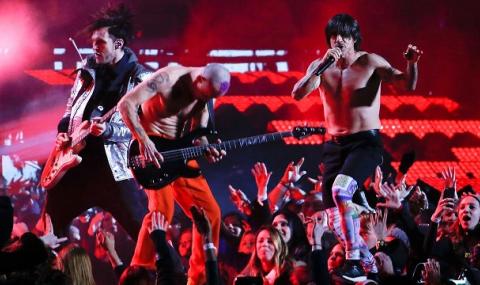 Red Hot Chili Peppers спират турнетата поради... старост (ВИДЕО) - 1