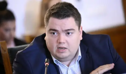 Стою Стоев: Старата песен за ВСС ще е по Радевски глас, а беквокалите ще бъдат Борисов и Пеевски