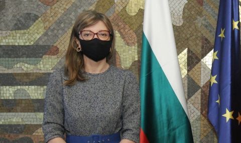 Захариева: Възмутена съм от българите, предали страната си - 1