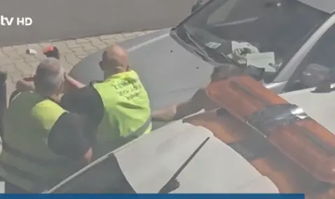 Говори шофьорът от боя със служител на ЦГМ: Те дойдоха нервни, имахме талончета - 1