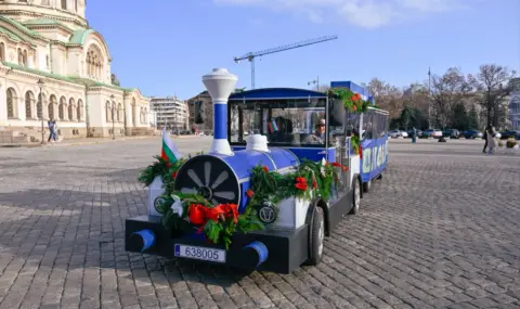 Никола Цолов подкара коледния влак в София (СНИМКИ) - 1