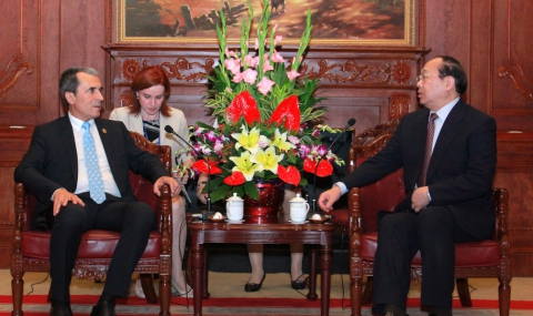 Премиерът Орешарски се срещна с президента на China Eximbank - 1