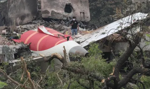 Стана ясна причината за катастрофата на Air India - 1