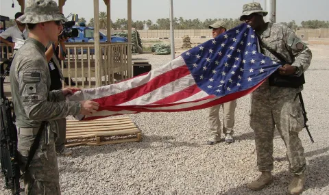 US forces complete withdrawal from Iraq - 1