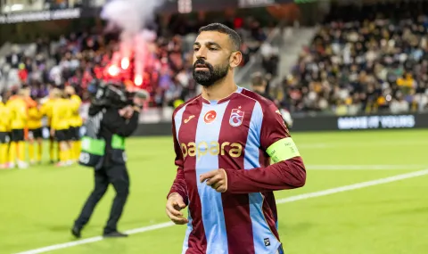 Mohamed Salah crushes in Turkey: Scores against Besiktas and mocks their boss with a post "35 percent" - 1