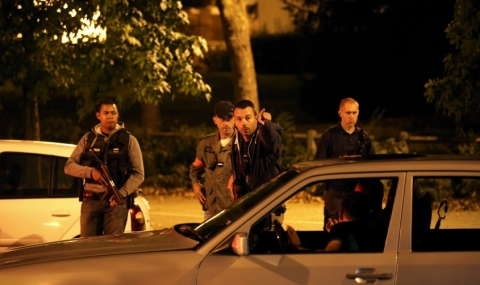 Френските власти арестуваха три терористки - 1