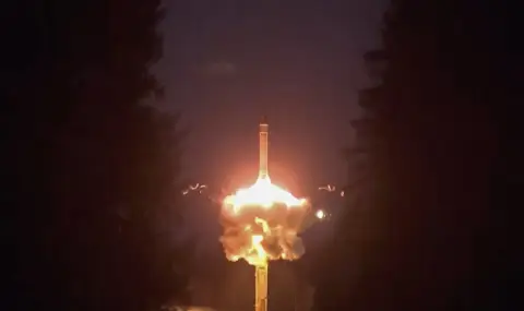 Русия изстреля междуконтинентална балистична ракета - 1