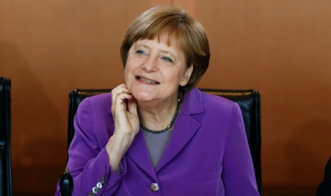 Ангела Меркел защити германското разузнаване - 1