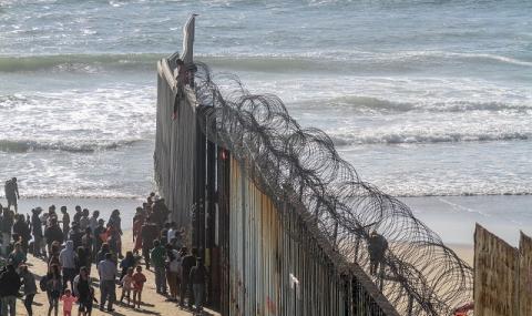 Мексико прати армия на границата със САЩ - 1