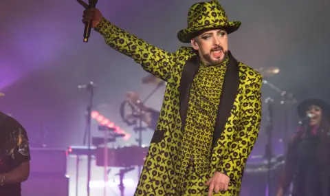 Бой Джордж ще участва на „Евровизия“, но не за родната си Великобритания  - 1