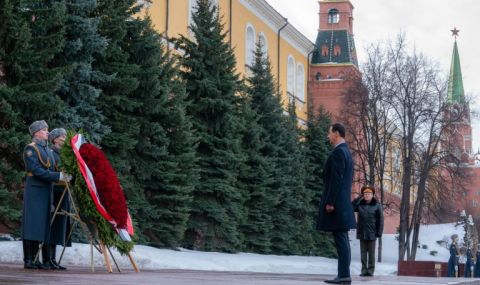 Президентът Ал-Асад положи венец на могилата на Незнайния воин в Москва (ВИДЕО) - 1