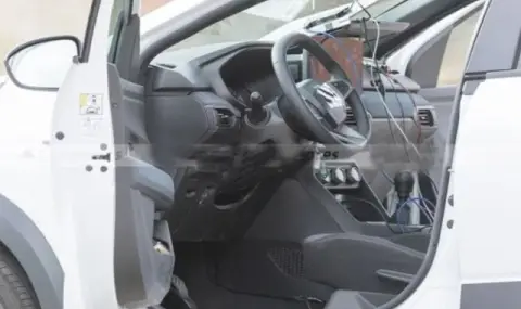 Интериорът на Dacia Sandero 2026: Първи поглед към обновленията - 1