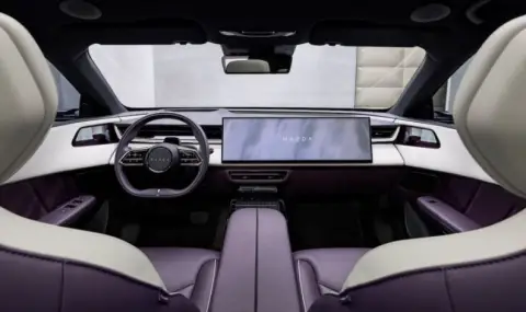 Mazda вярва, че големите екрани подобряват шофирането - 1