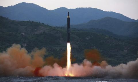 Северна Корея изстреля нова ракета - Май 2017 - 1