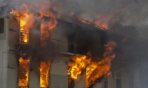Шестима души загинаха и над 60 бяха ранени при пожар в дом за възрастни хора - 1