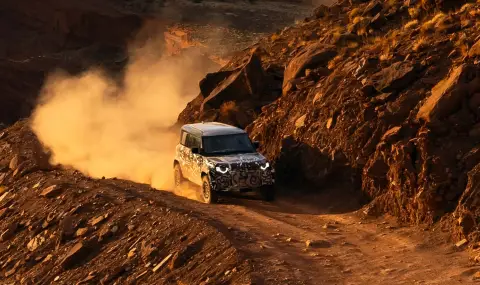 Land Rover загатна за най-мощния Defender в историята - 1