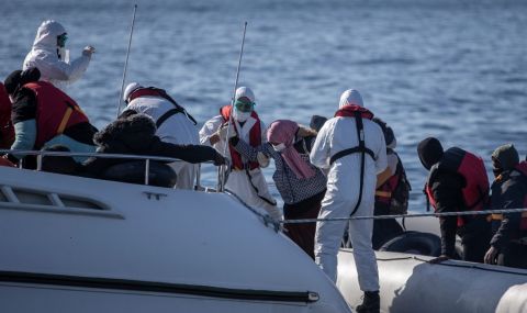 Турция е спасила 134 мигранти след "незаконно изтласкване" от Гърция - 1