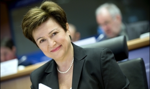 Кристалина Георгиева призова хората в Брюксел да не излизат навън - 1