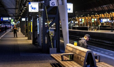 Нидерландия: Стачка в жп транспорта спря влаковете до и от Амстердам - 1
