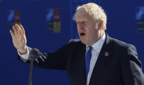 Още министри подадоха оставка във Великобритания - 1