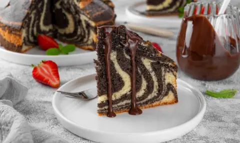 Рецепта на деня: Шоколадова зебра мус торта с ягоди - 1